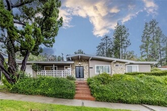 5817 Lockhurst Dr in Los Angeles, CA - Building Photo - Building Photo