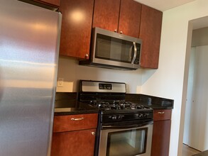 2800 W 44th St, Unit 509 in Minneapolis, MN - Building Photo - Building Photo
