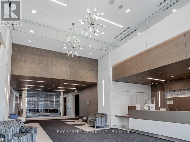 15 Water Walk Dr in Markham, ON - Building Photo - Building Photo