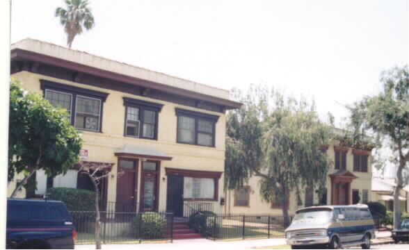 128-138 Robinson St in Los Angeles, CA - Building Photo - Building Photo