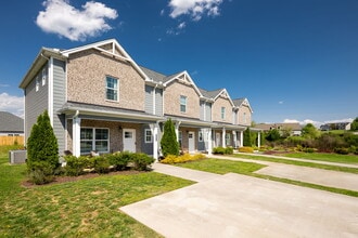 631 NE Bellingham Dr in Cleveland, TN - Building Photo - Building Photo