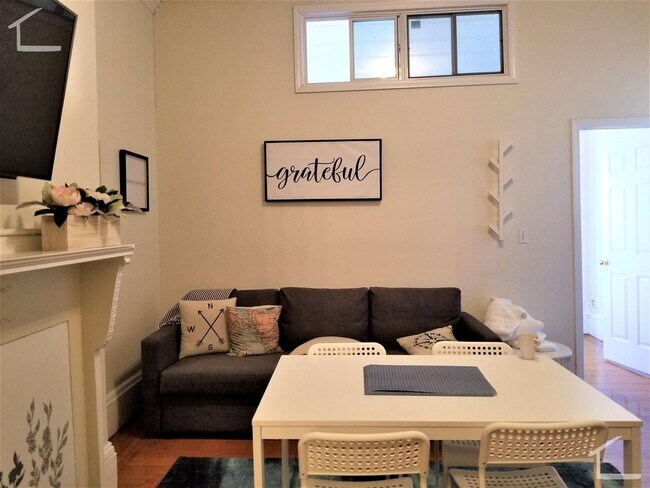 42 Bay State Rd in Boston, MA - Building Photo - Building Photo