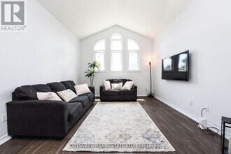6037 Clover Ridge Crescent in Mississauga, ON - Building Photo - Building Photo