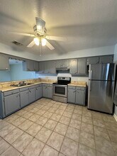 402 W 10th St in Del Rio, TX - Building Photo - Building Photo