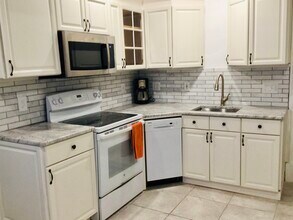 400 E 19th St, Unit 1 in Chester, PA - Foto de edificio - Building Photo