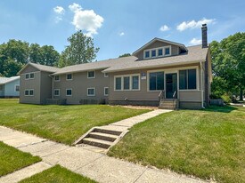 121 Howard in Ames, IA - Building Photo