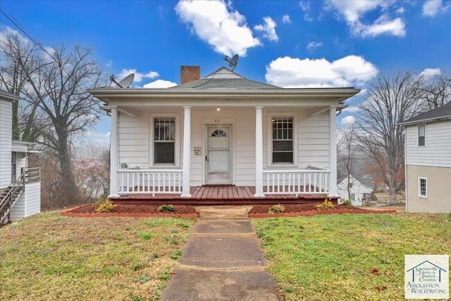 property at 611 Watt St