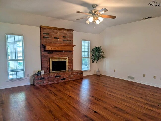 1431 Cherokee Cir in Burkburnett, TX - Building Photo - Building Photo