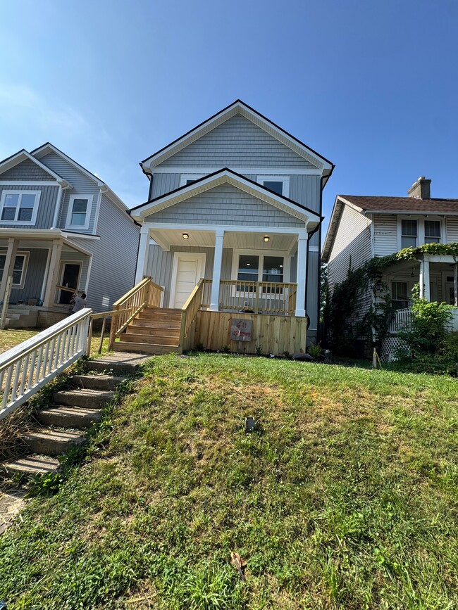 property at 611 Siebert St