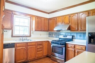 3309 Smallhouse Rd in Bowling Green, KY - Building Photo - Building Photo
