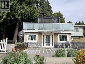 354 Seaforth Crescent in Coquitlam, BC - Building Photo