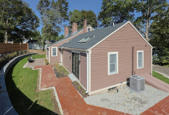 144 Old Connecticut Path in Framingham, MA - Building Photo - Building Photo