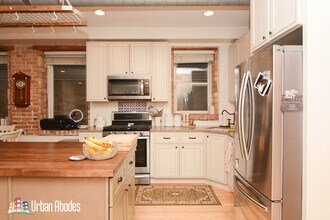 1723 W Erie St, Unit 1 in Chicago, IL - Foto de edificio - Building Photo