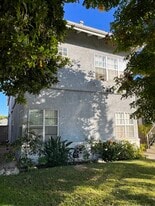 7013 W Manchester Ave, Unit 7013 in Los Angeles, CA - Building Photo