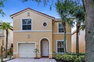 4322 Lake Tahoe Cir in West Palm Beach, FL - Building Photo