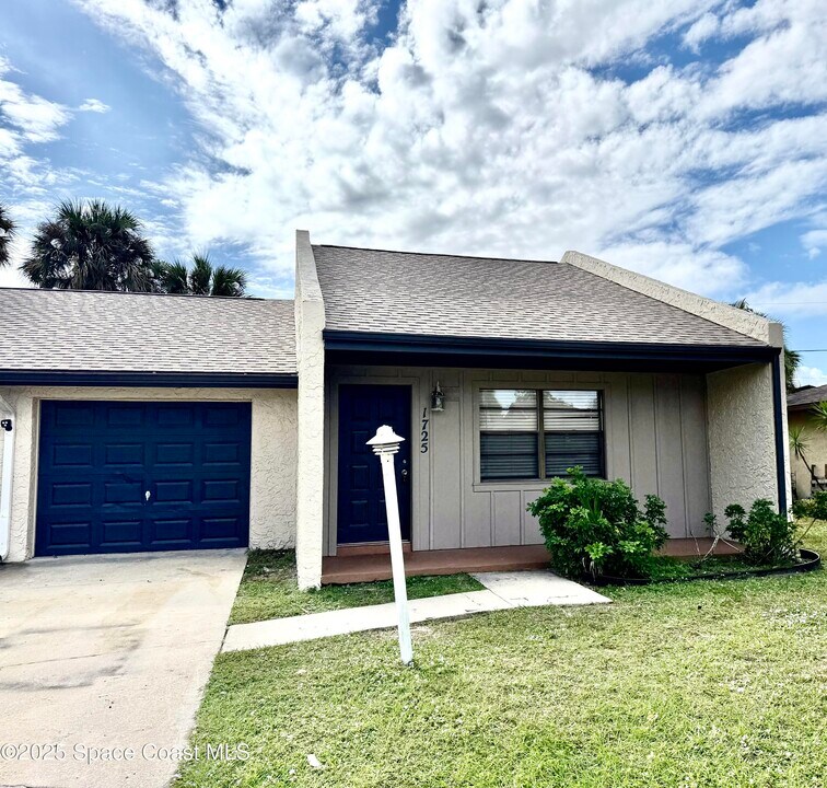 1725 Stewart Pl in Melbourne, FL - Building Photo