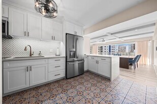 1645 Ala Wai Blvd in Honolulu, HI - Building Photo