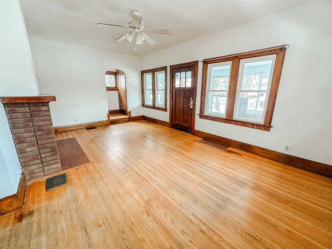 4326 Lowe Rd in Toledo, OH - Building Photo - Building Photo