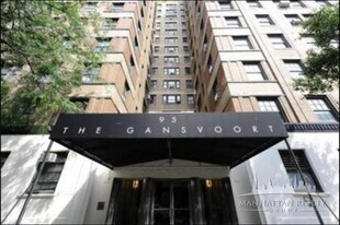95 Christopher St in New York, NY - Building Photo