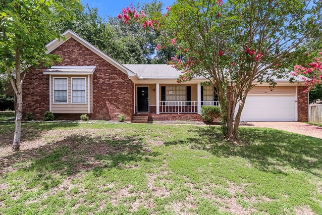 457 Griffon Dr