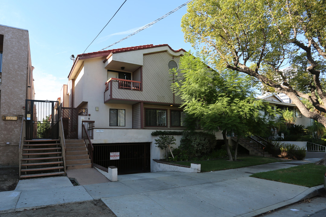 324 Cameron Pl in Glendale, CA - Building Photo