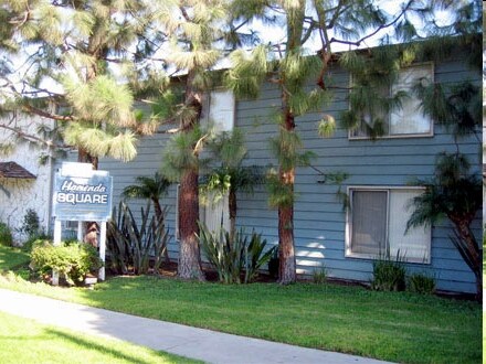 The Hacienda Square in Torrance, CA - Foto de edificio