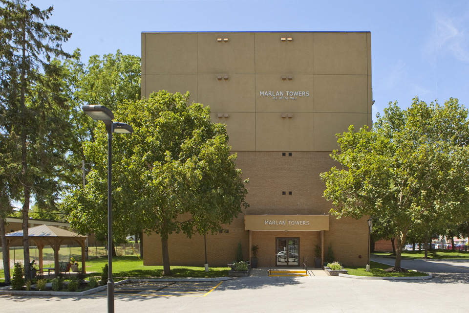 Marlan Towers in Owen Sound, ON - Building Photo