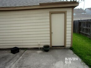 23823 Single Oak St in Spring, TX - Building Photo - Building Photo