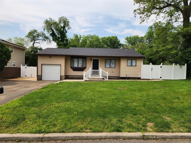 property at 293 Concord St