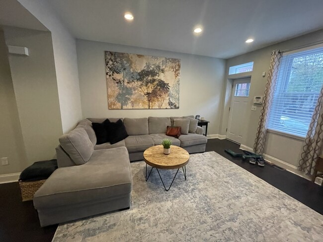 1326 E Susquehanna Ave in Philadelphia, PA - Foto de edificio - Building Photo