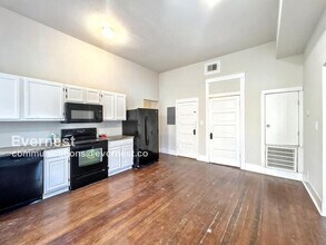410 E Carson St in San Antonio, TX - Building Photo - Building Photo