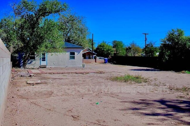 815 John St in Albuquerque, NM - Building Photo - Building Photo