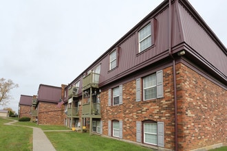 Summit Apartments in Winchester, KY - Building Photo - Building Photo