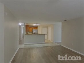 10330 Summerview Cir in Riverview, FL - Foto de edificio - Building Photo