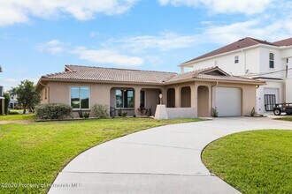 3476 Gulfview Dr in Hernando Beach, FL - Building Photo - Building Photo