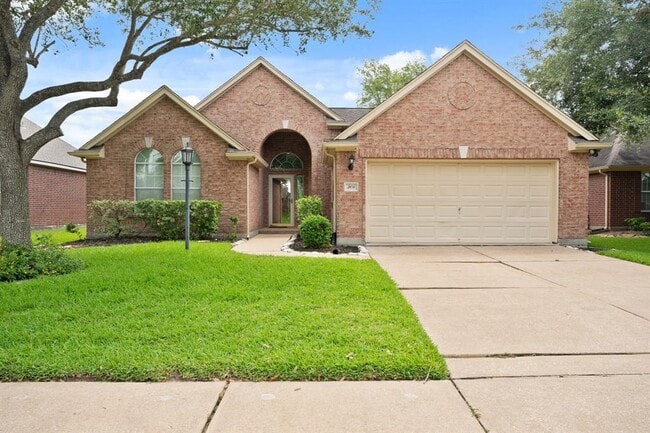 308 Green Cedar Dr