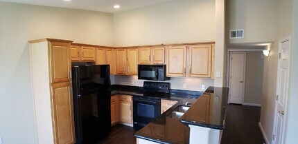 1425 S Galena Way, Unit Apt 204 in Denver, CO - Building Photo - Building Photo
