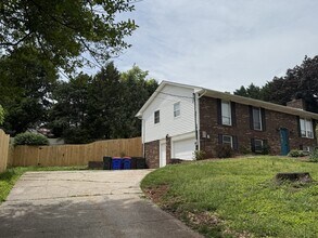 423 Kendall Rd in Knoxville, TN - Building Photo - Building Photo