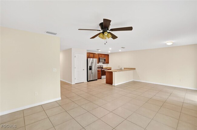 1100 NE 36th St in Cape Coral, FL - Building Photo - Building Photo