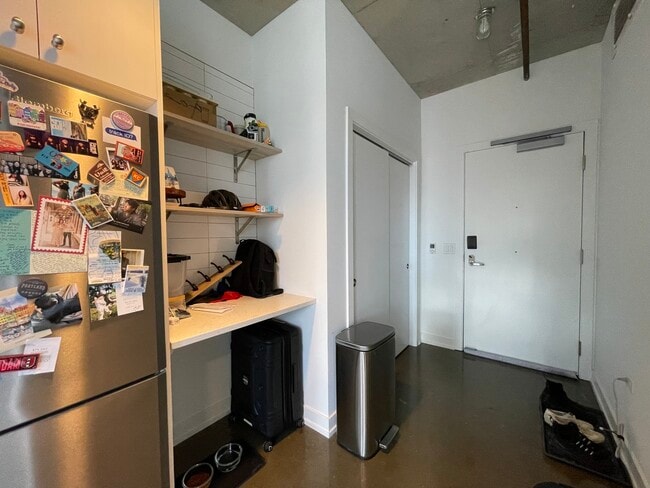 810 N Clark St in Chicago, IL - Building Photo - Building Photo