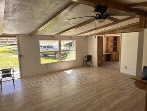 103 Sherri Lee Ter in Satsuma, FL - Building Photo - Building Photo