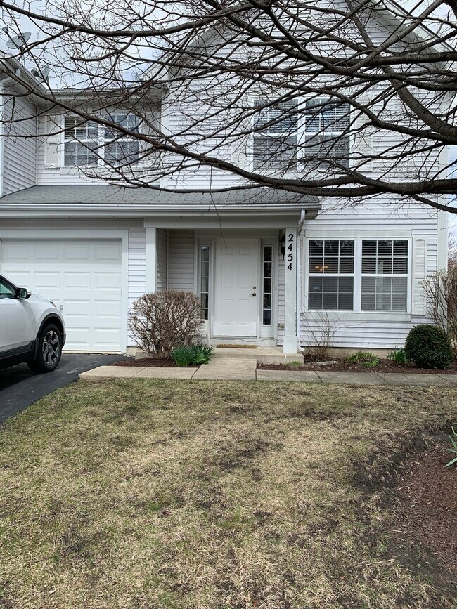 2454 Frost Dr in Aurora, IL - Building Photo - Building Photo