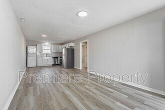 721 E College St in Independence, MO - Building Photo - Building Photo