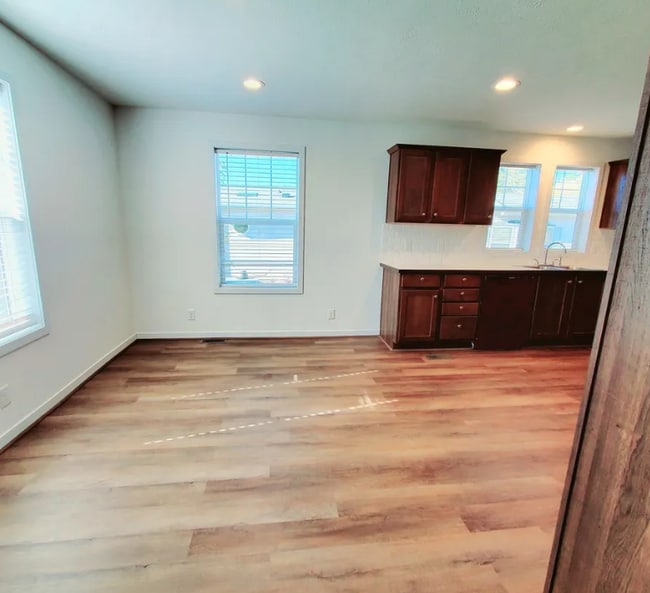 9269 Windjammer Dr in Fair Haven, MI - Foto de edificio - Building Photo