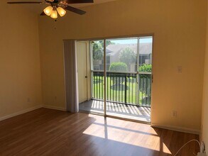 880 Cypress Park Way in Pompano Beach, FL - Building Photo - Building Photo