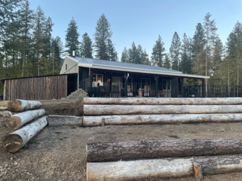 4025C Gardenspot Rd in Loon Lake, WA - Building Photo
