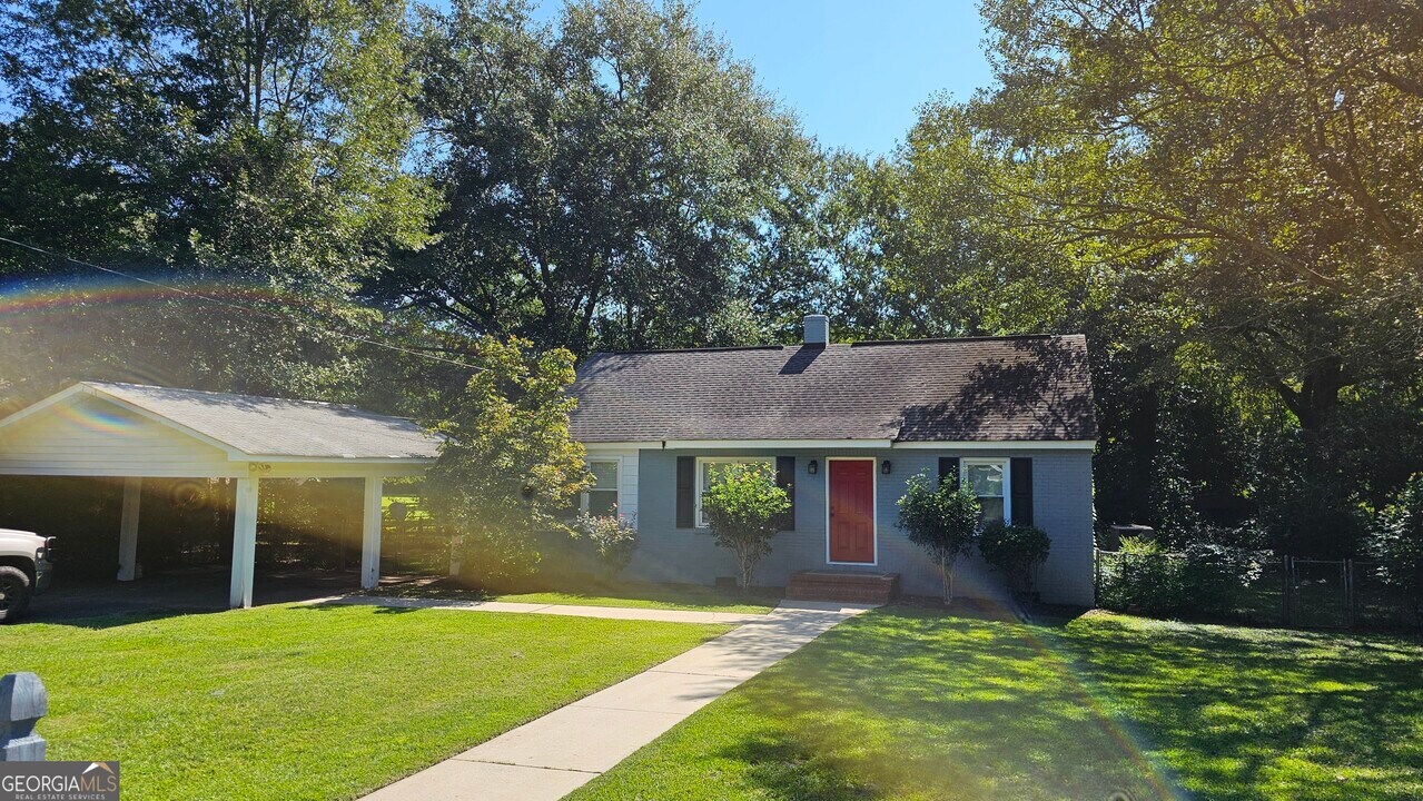 1306 Davis Ave in Perry, GA - Building Photo