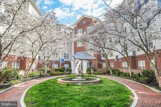 801 S Greenbrier St in Arlington, VA - Building Photo - Building Photo