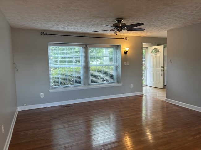 412 Kojun Ct in Sterling, VA - Building Photo - Building Photo