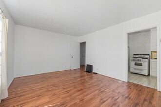 1623 S Sycamore Ave, Unit 2 in Los Angeles, CA - Building Photo - Building Photo